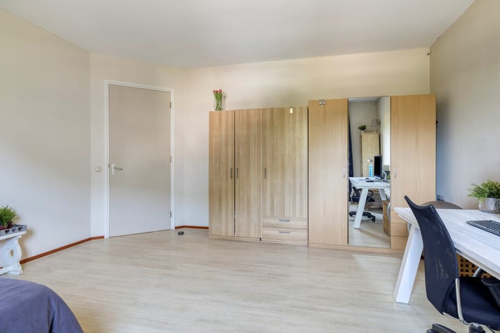 Photo 31 of Reint Dijkemastraat 6-A