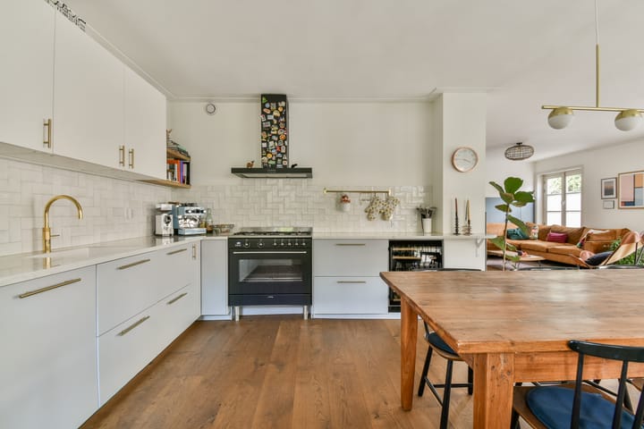 Photo 7 of Von Guerickestraat 72