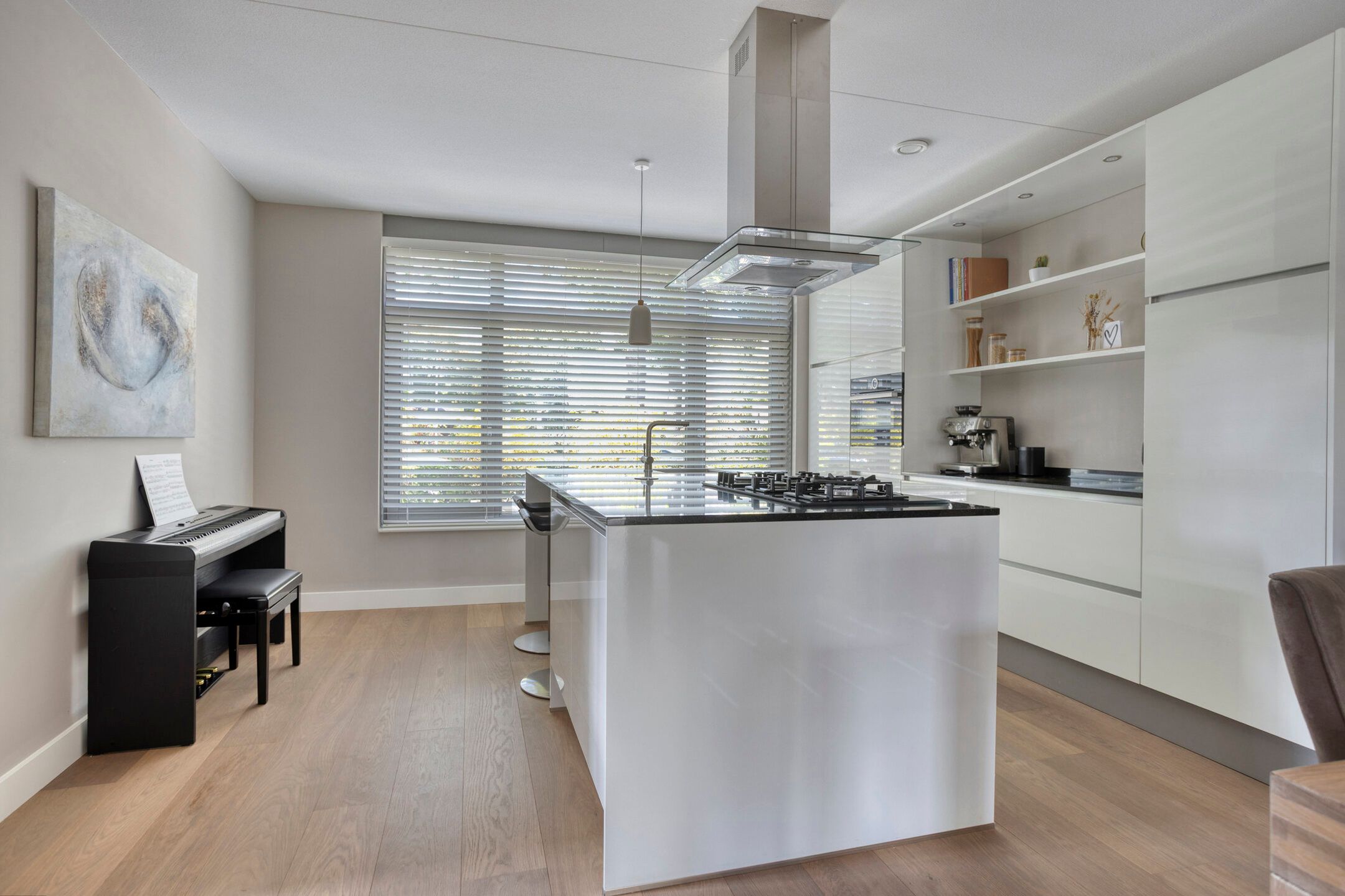 Photo 3 of Heinsbergenstraat 23