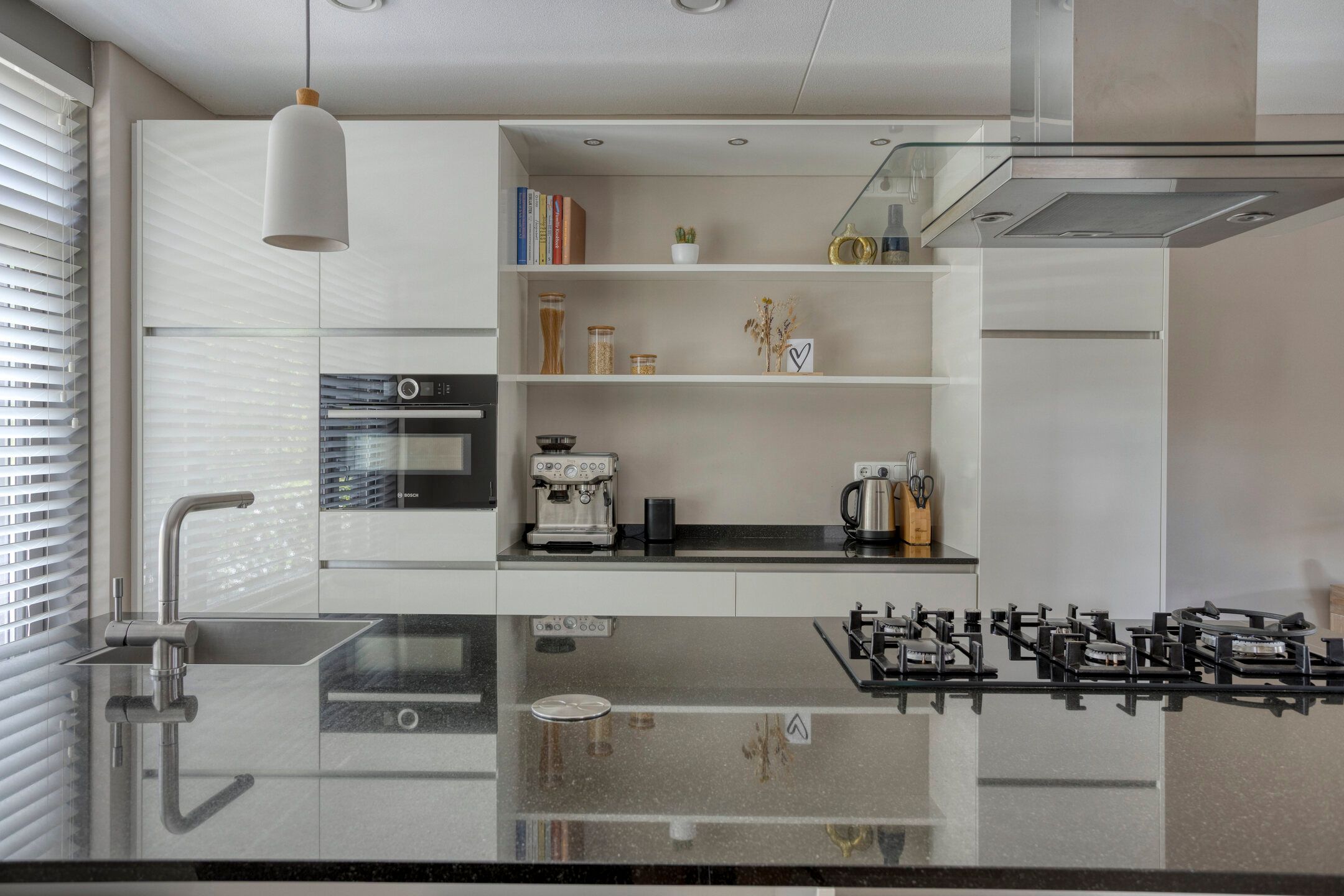 Photo 12 of Heinsbergenstraat 23