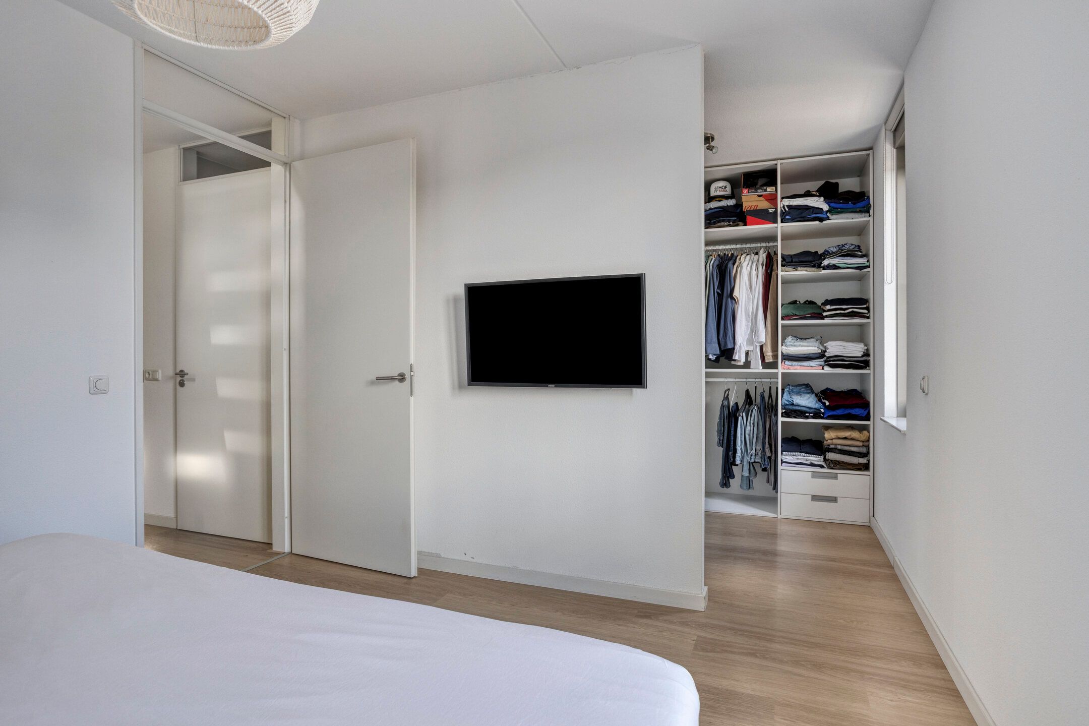 Photo 21 of Heinsbergenstraat 23