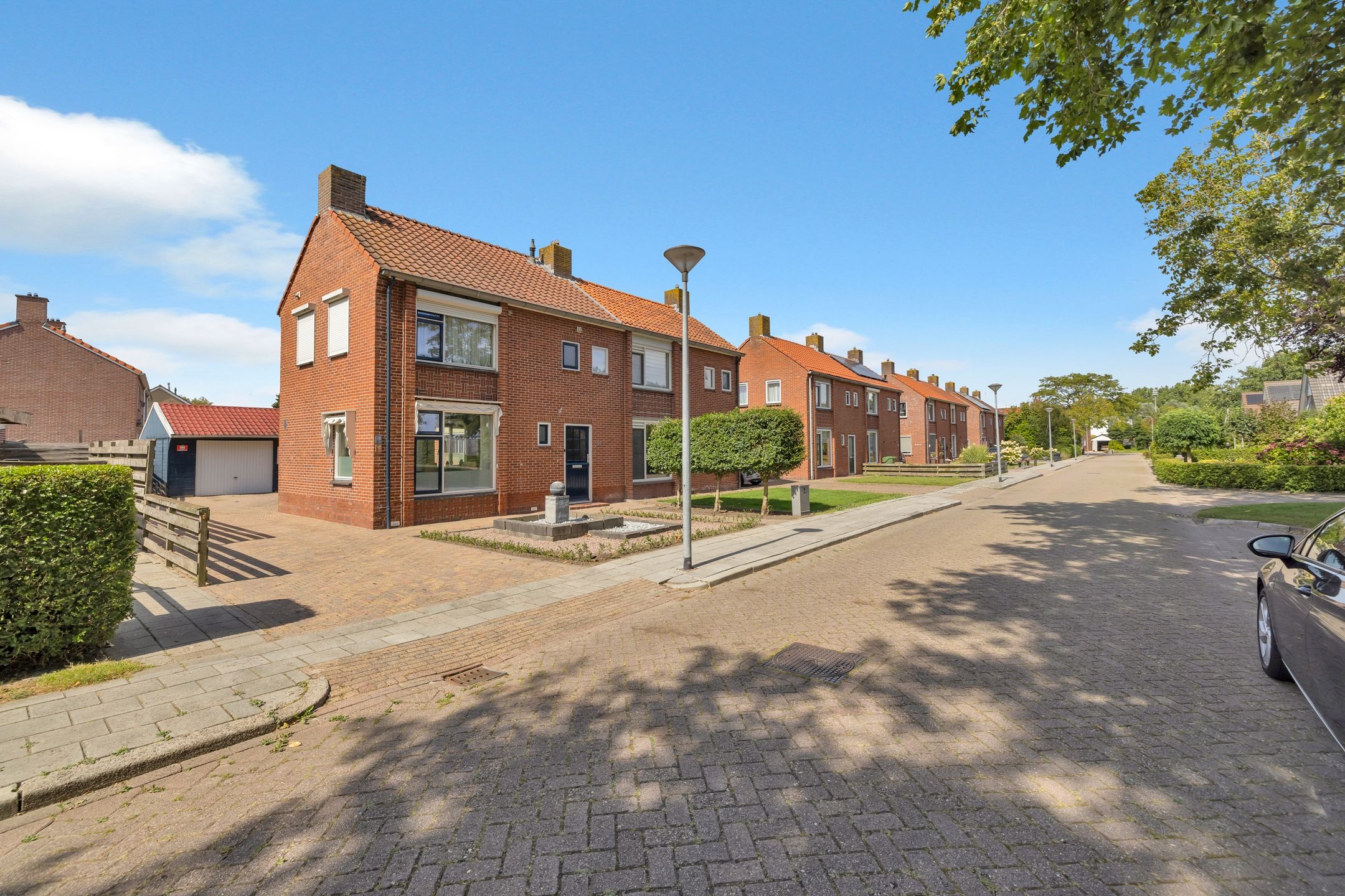 Foto 3 van Burg. Garreltsweg 44