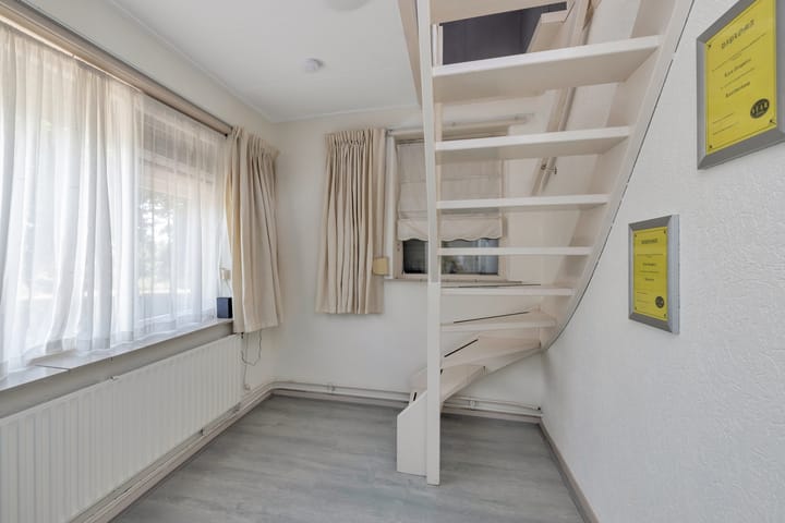 Foto 23 van Burg. Garreltsweg 44