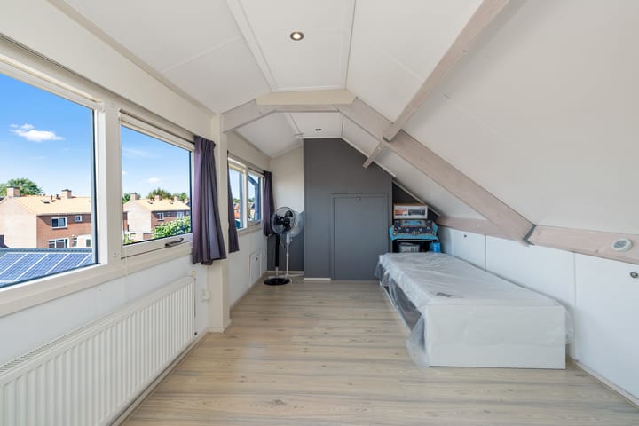 Foto 29 van Burg. Garreltsweg 44