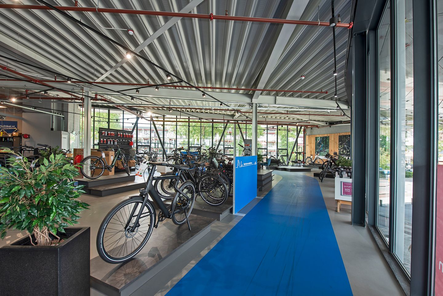 View photo 5 of Noord Esmarkerrondweg 431-5