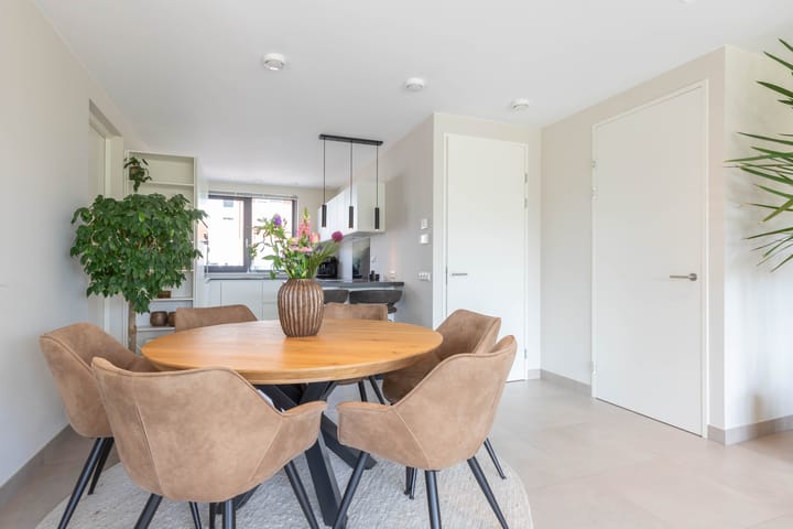 Foto 16 van Smaragd 27