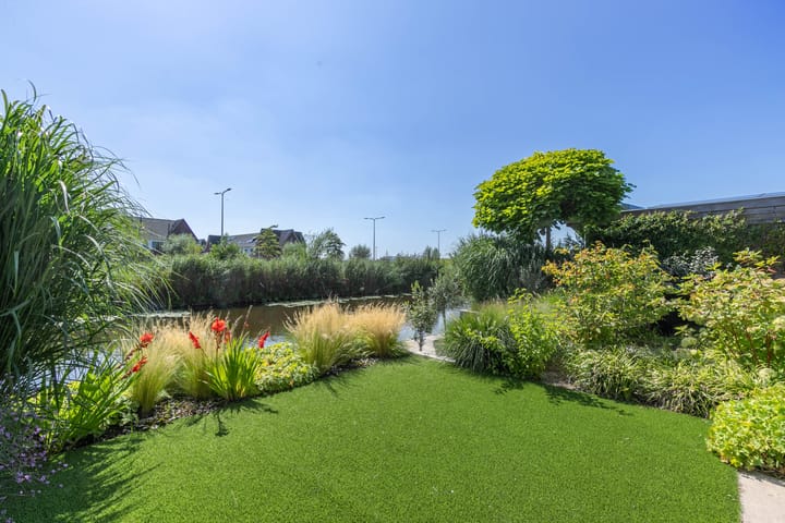 Foto 24 van Smaragd 27