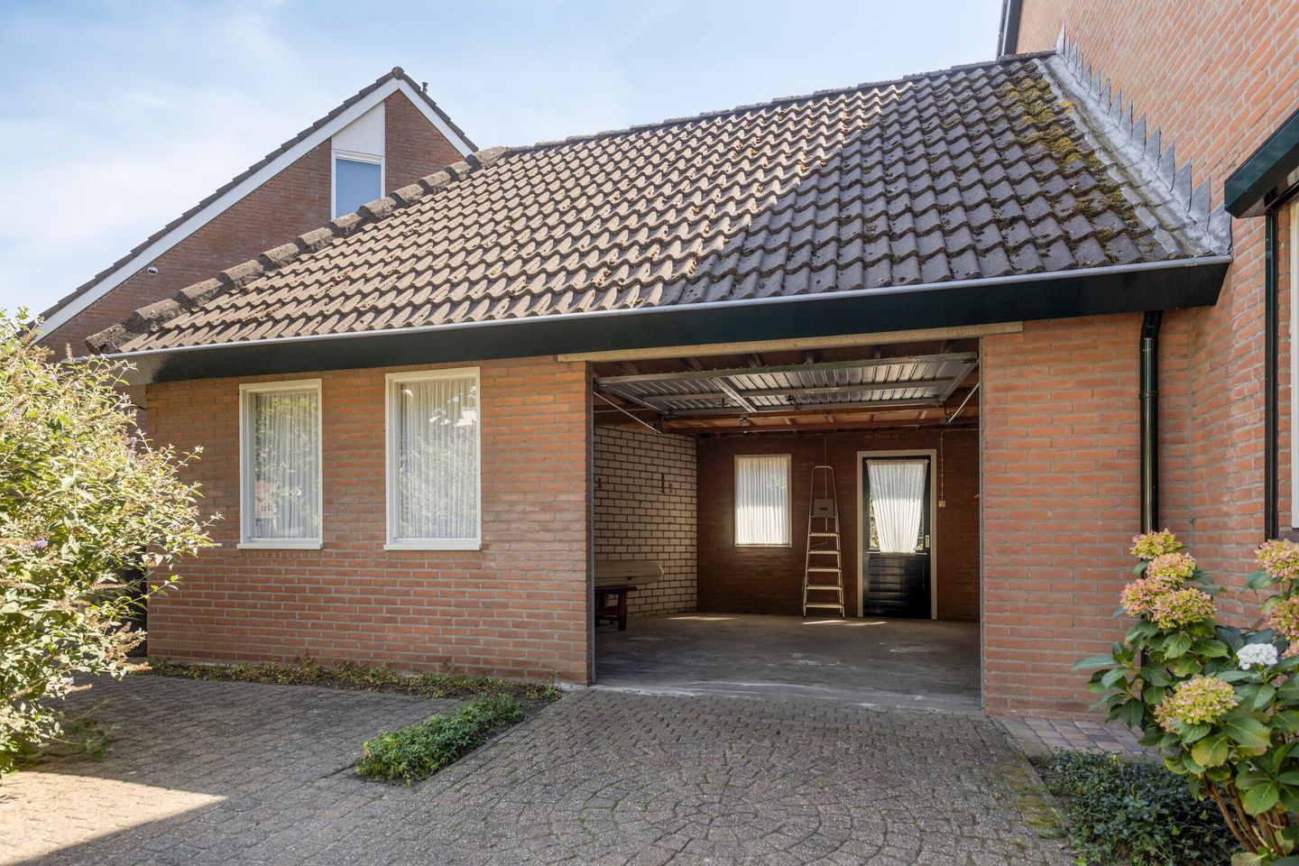 Photo 34 of Wit Hollandven 11