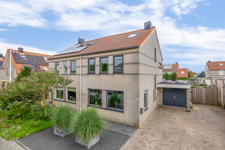 Photo 43 of Strandloper 45