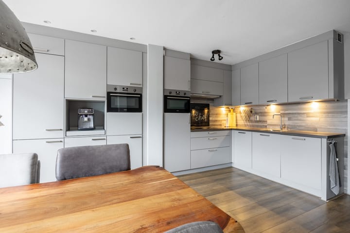 Foto 2 van Jensemaheerd 84