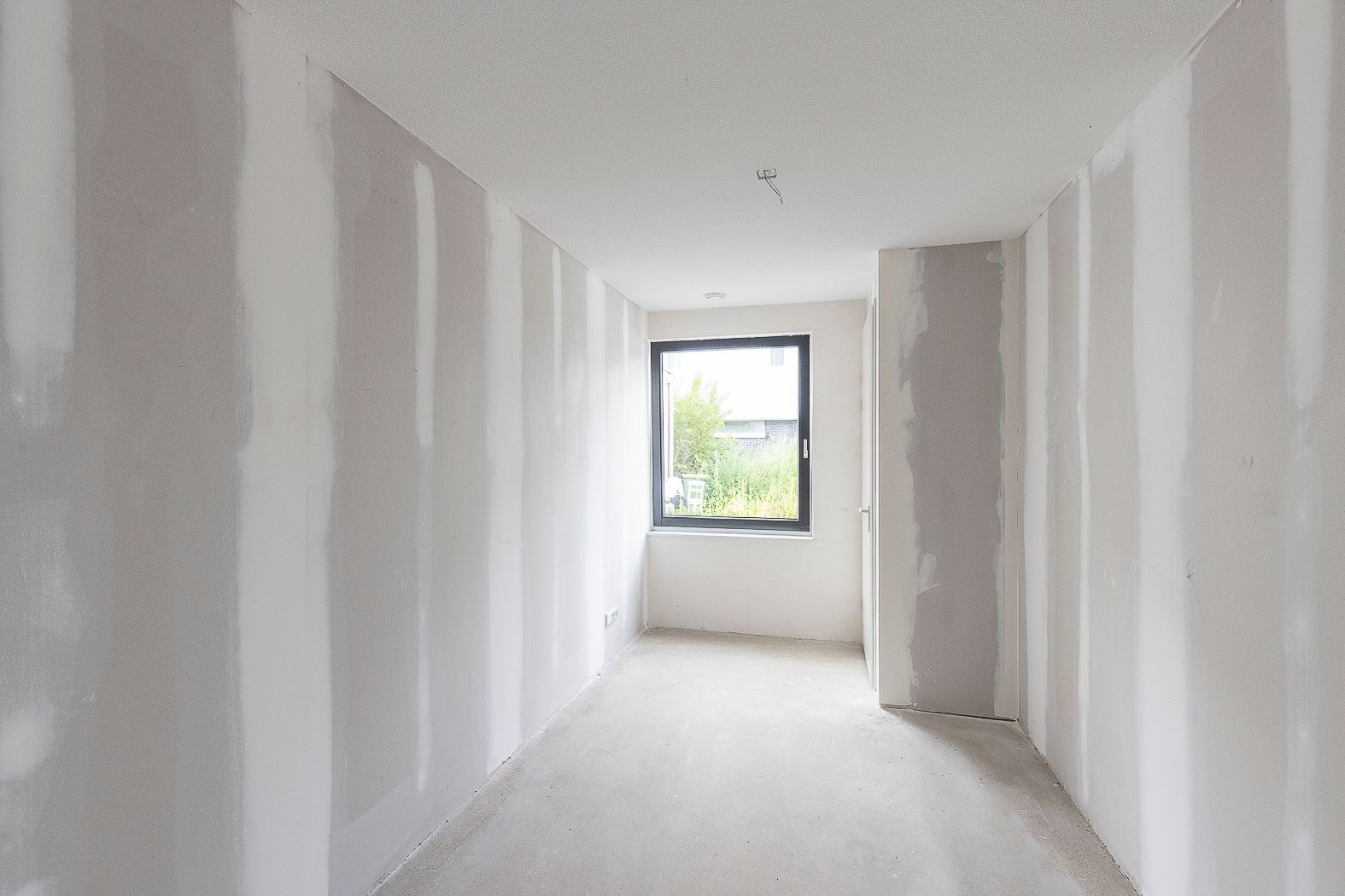 Photo 6 of van Heemskerckstraat 1-C