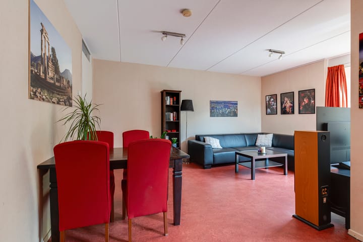 Photo 13 of Carry van Bruggenhof 18