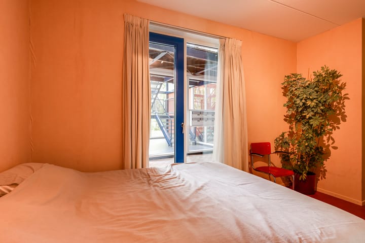 Photo 21 of Carry van Bruggenhof 18