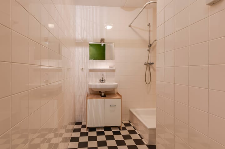 Photo 23 of Carry van Bruggenhof 18