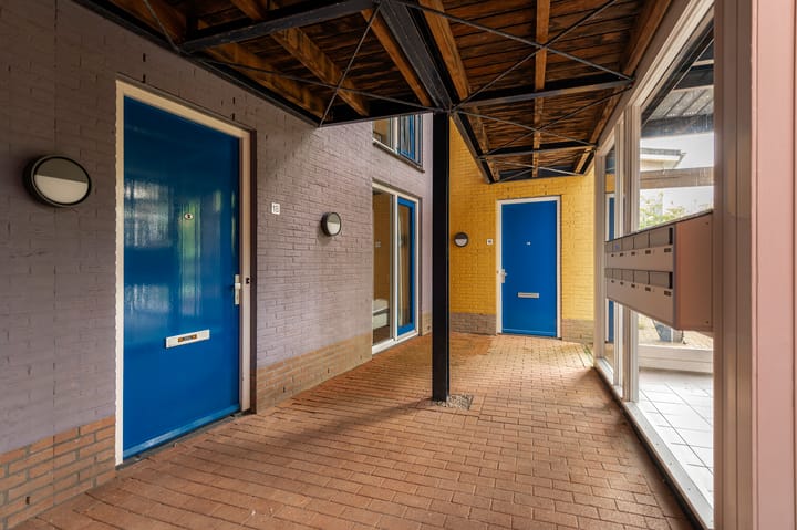 Photo 26 of Carry van Bruggenhof 18