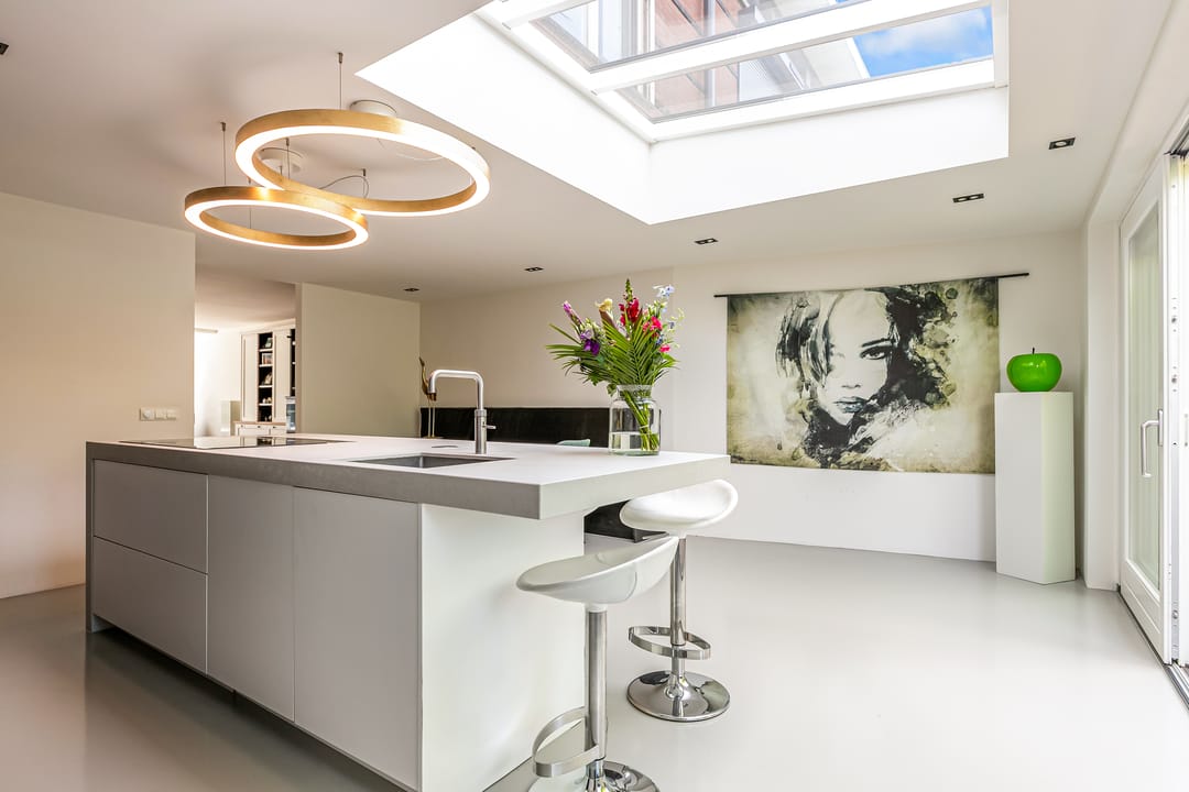 Photo 2 of Breeakkers 14