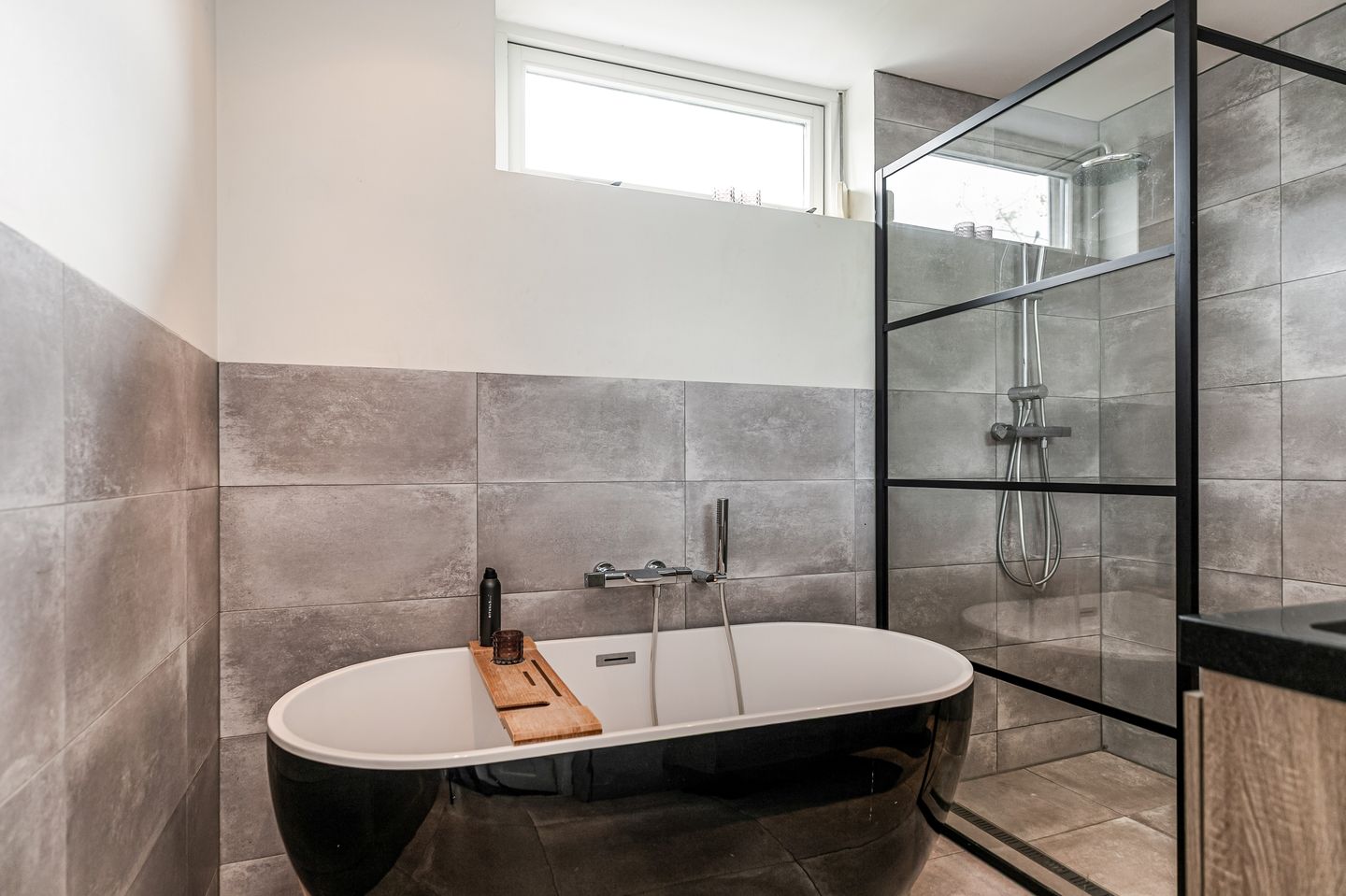 Photo 29 of Breeakkers 14