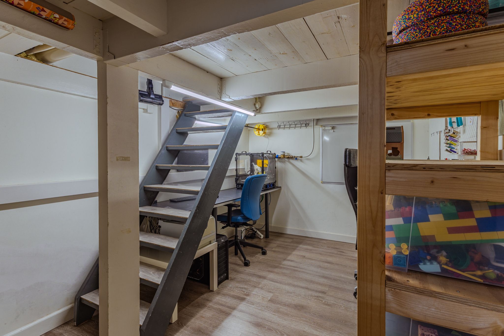 Foto 24 van Admiraal de Ruyterstraat 85