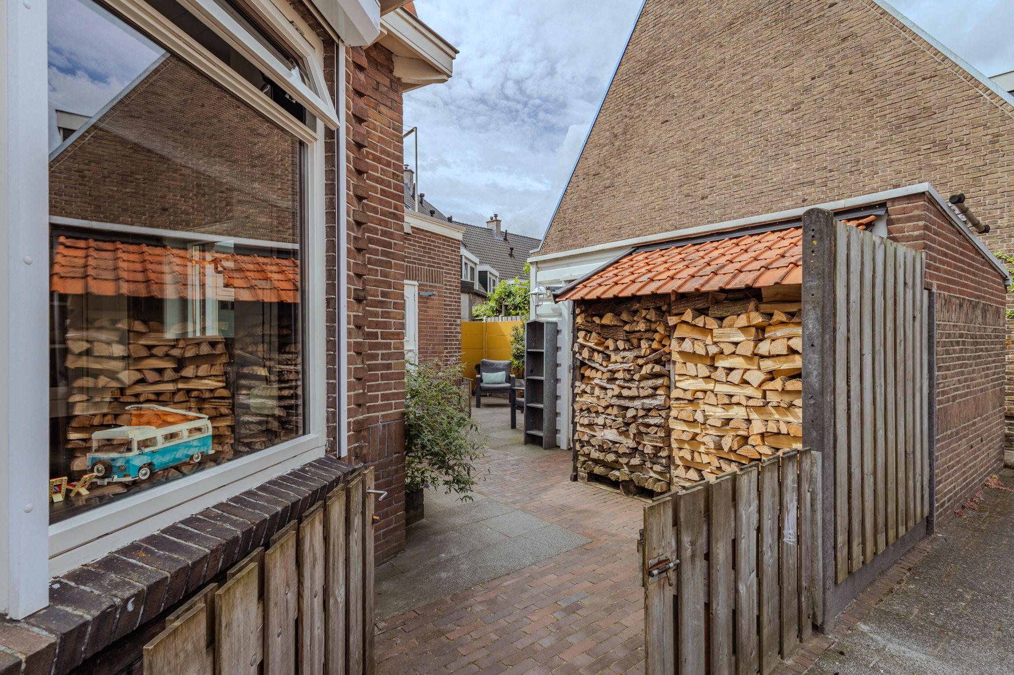 Foto 33 van Admiraal de Ruyterstraat 85