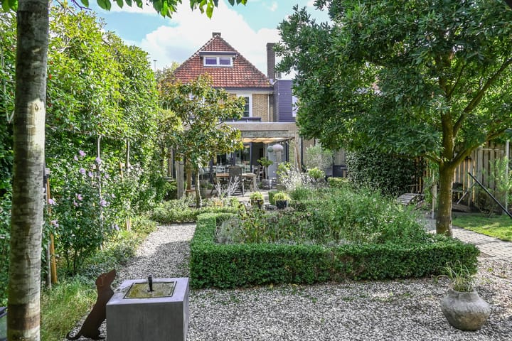 Photo 2 of Bredaseweg 6