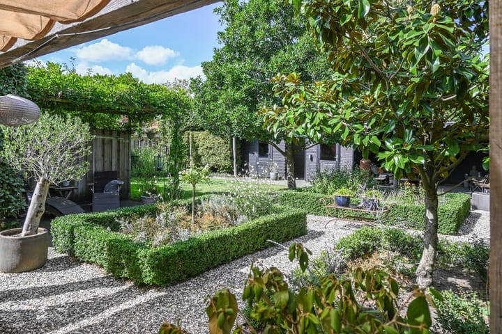 Photo 3 of Bredaseweg 6