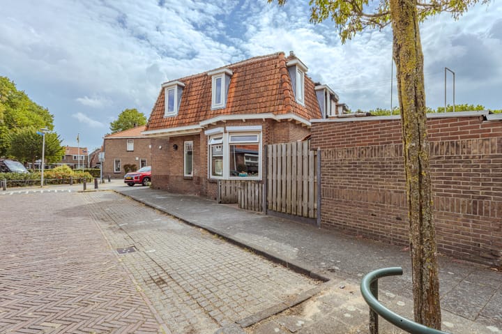 Foto 38 van Admiraal de Ruyterstraat 85