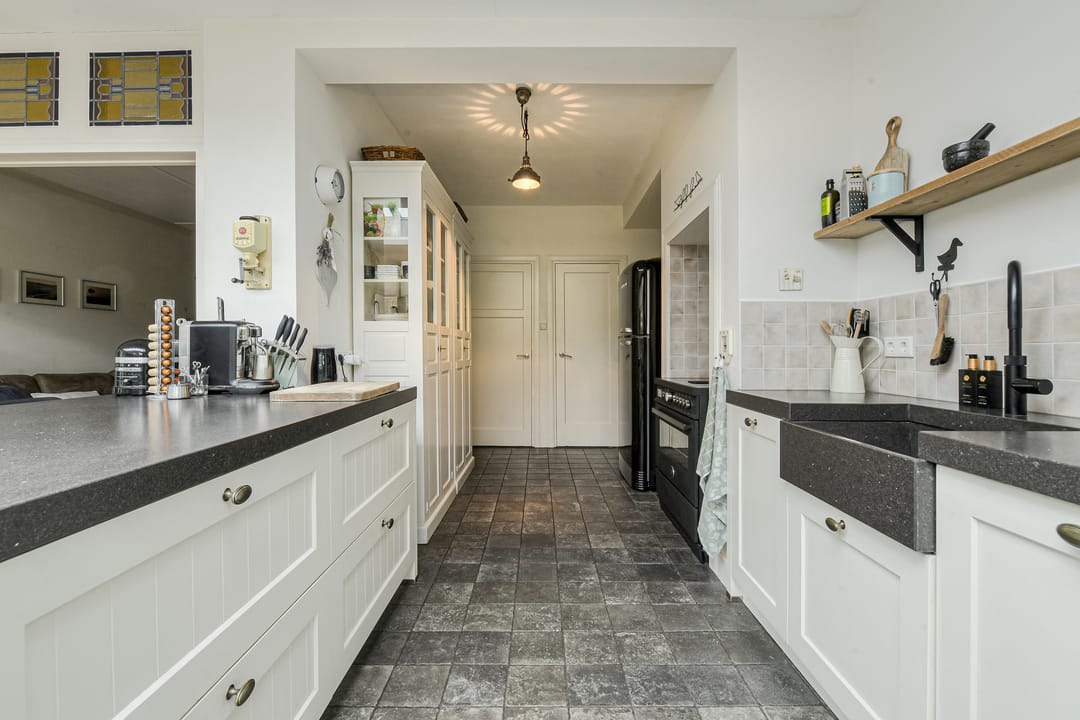 Photo 16 of Bredaseweg 6