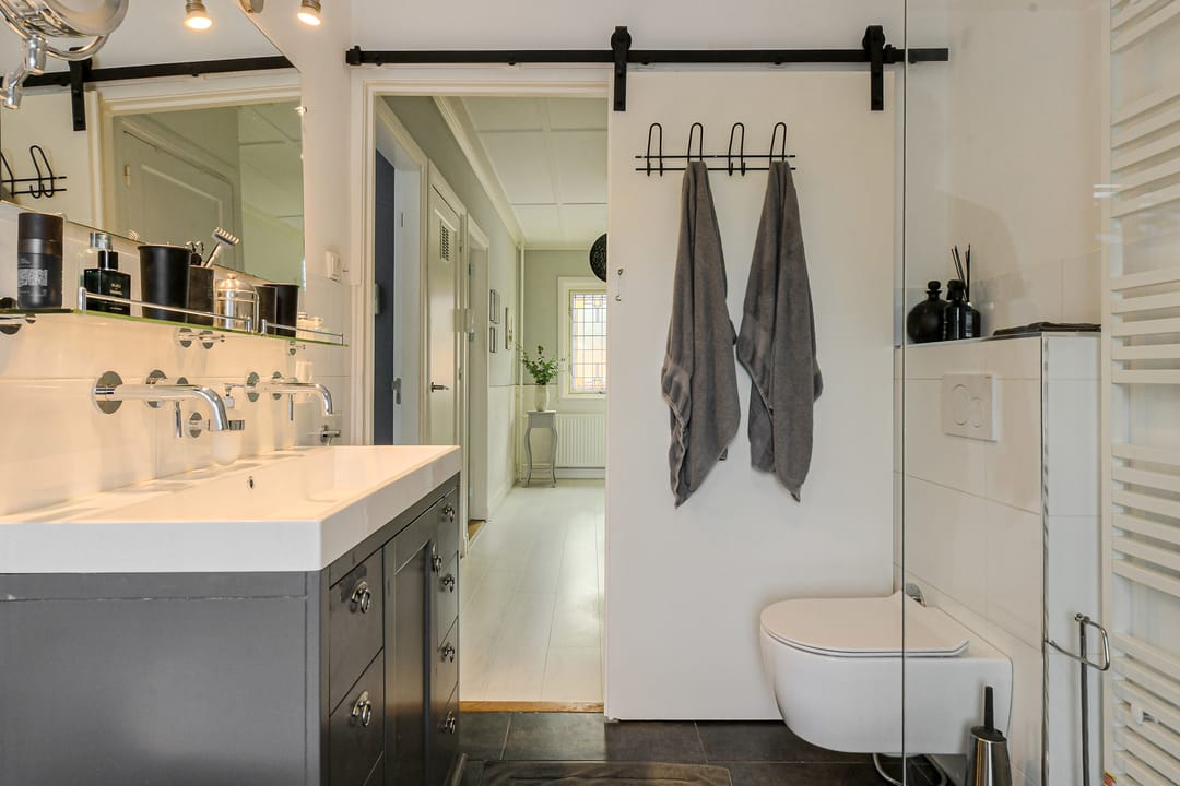 Photo 28 of Bredaseweg 6