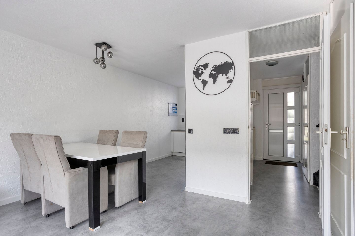 Photo 10 of Roompolderstraat 7