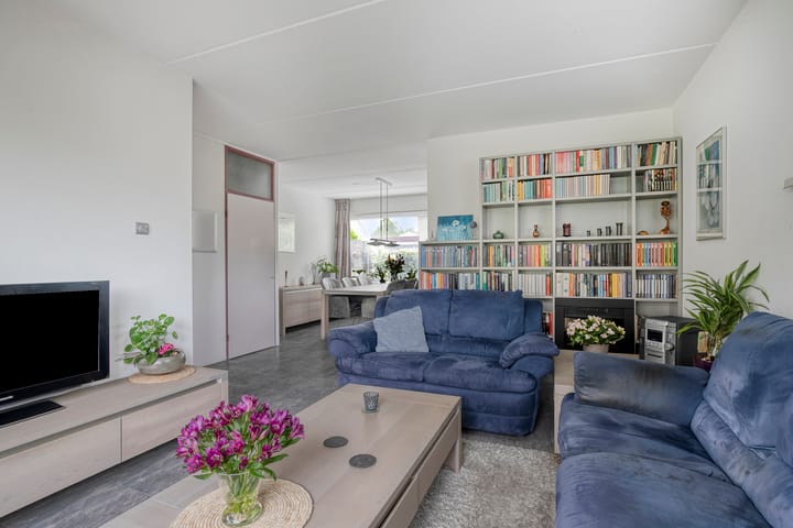 Photo 2 of Langeweide 284