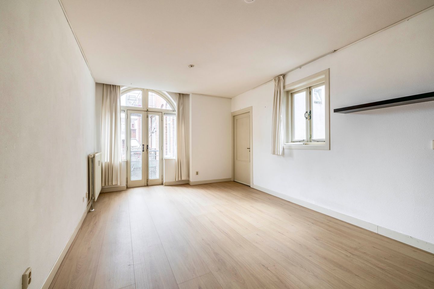 Photo 14 of Voorstraat 11-J