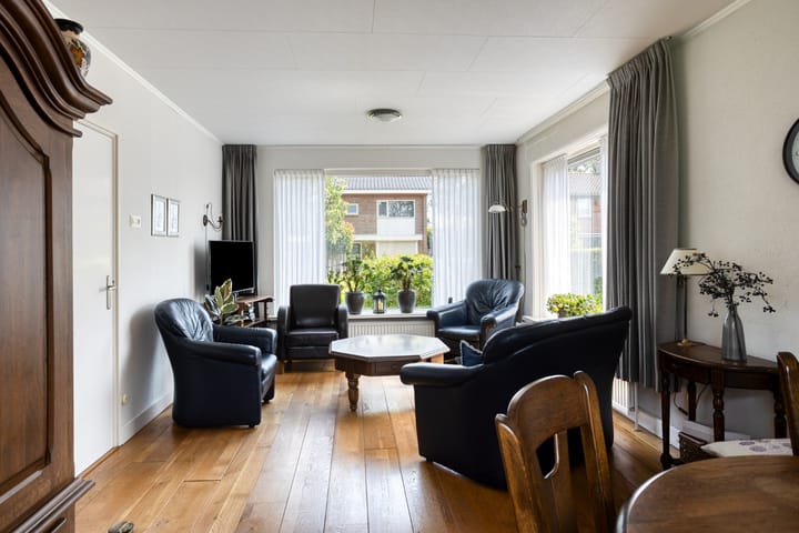 Photo 2 of Schoolsteeg 1-A