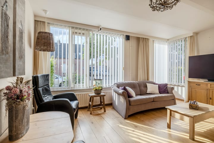 Foto 7 van van Heinsbergstraat 18