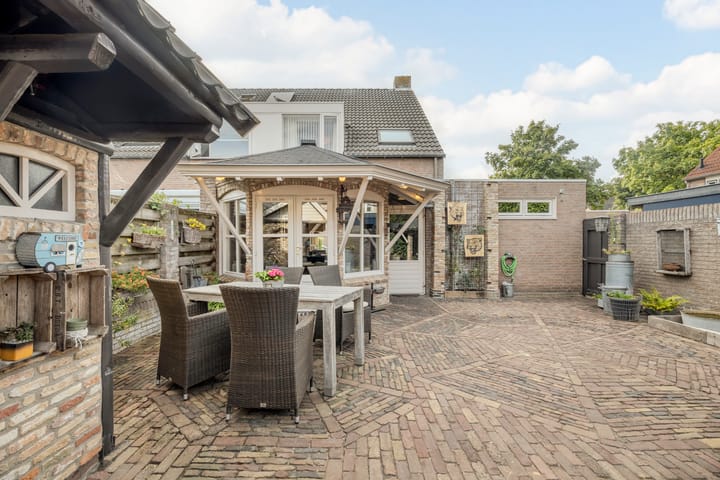 Foto 19 van van Heinsbergstraat 18