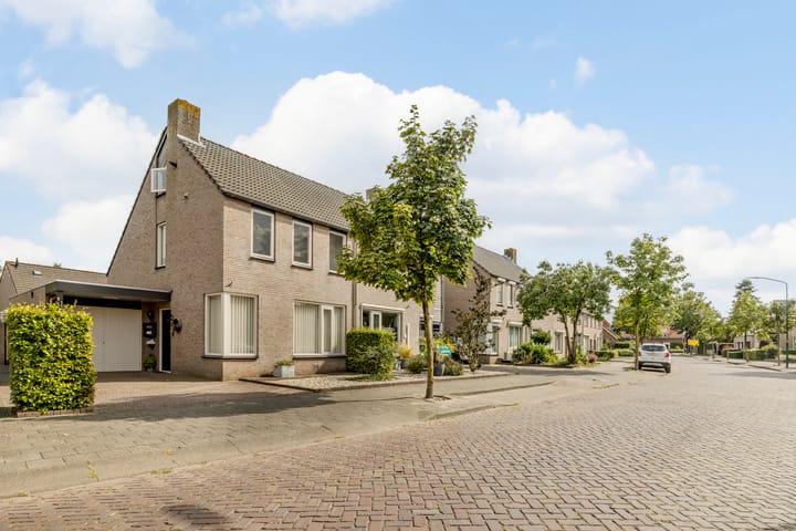 Foto 42 van van Heinsbergstraat 18