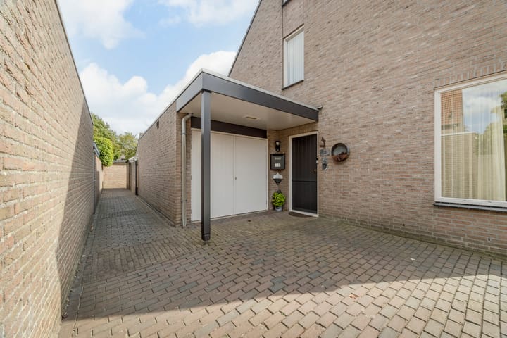 Foto 44 van van Heinsbergstraat 18