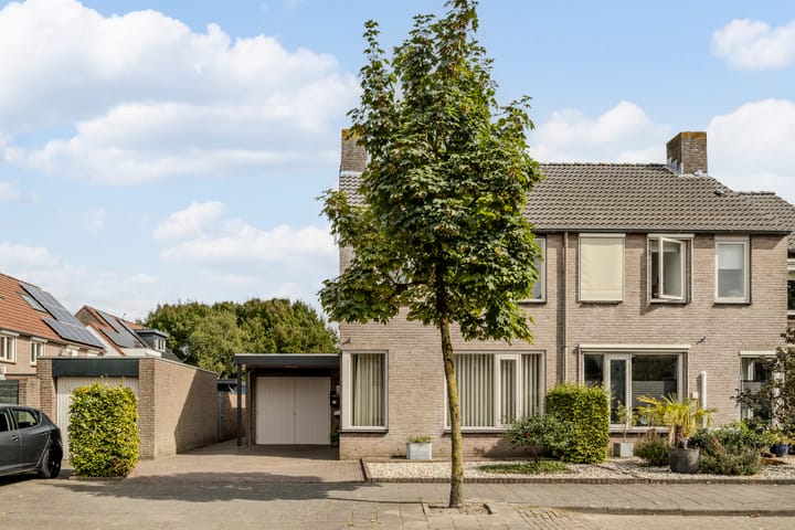 Foto 45 van van Heinsbergstraat 18