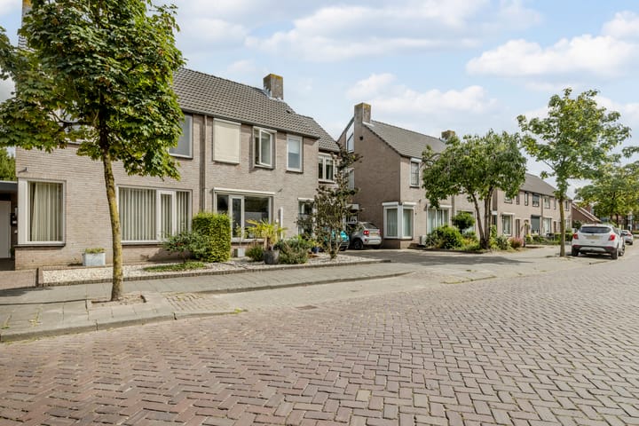 Foto 46 van van Heinsbergstraat 18