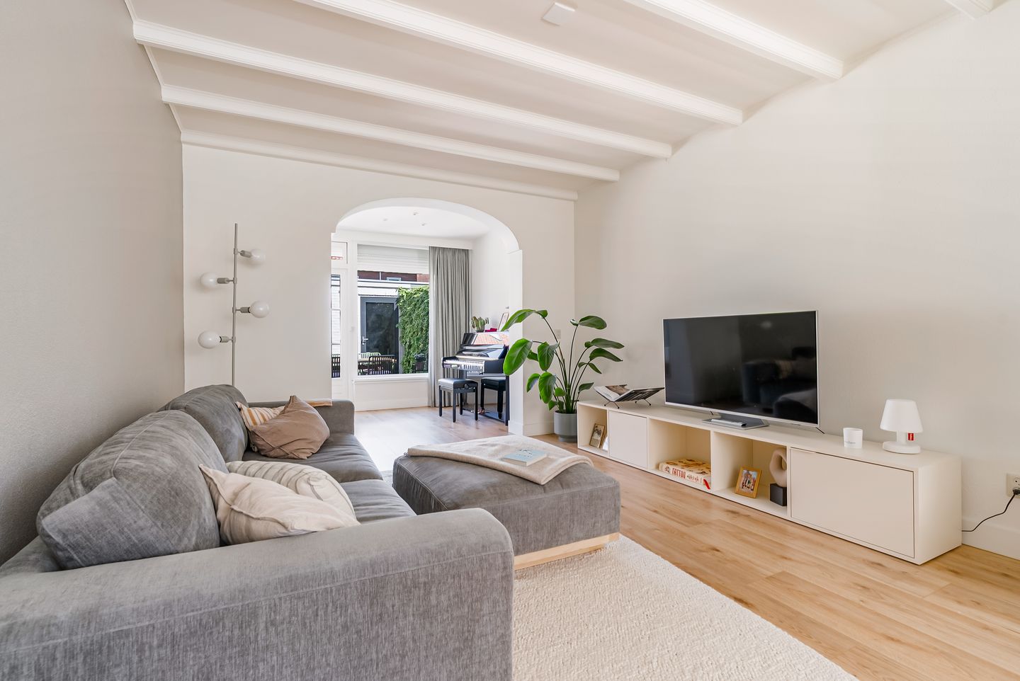 Photo 4 of Abraham Bloemaertstraat 20