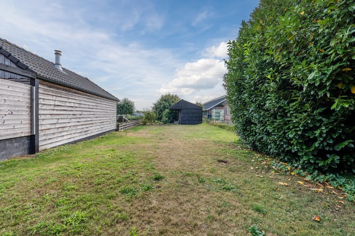 Photo 35 of Veneweg 79