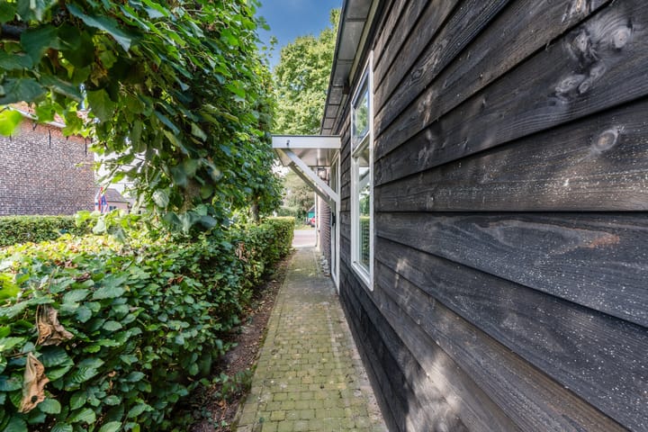 Photo 38 of Veneweg 79