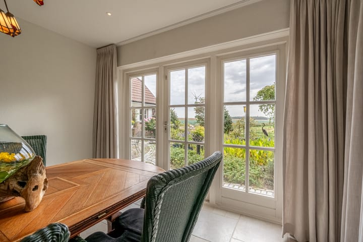 Photo 11 of Buitenlanden 2