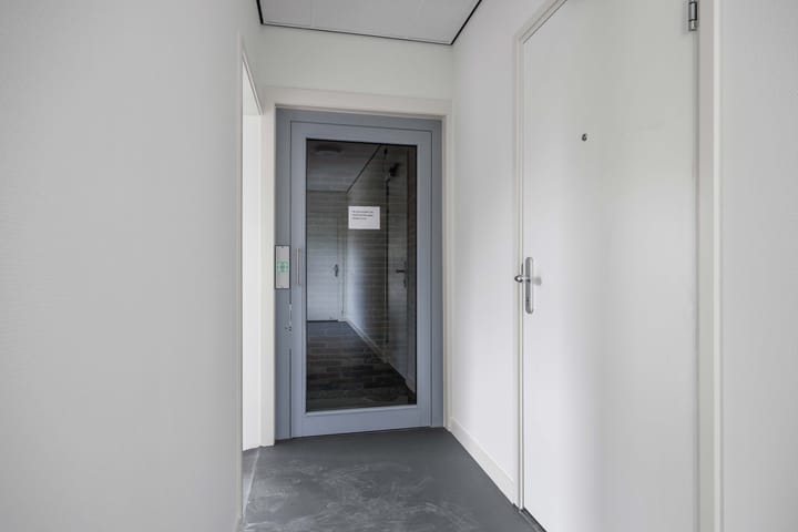 Photo 10 of Lageweg 14-G