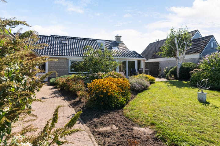 Photo 43 of Tsjerkesleatswei 2