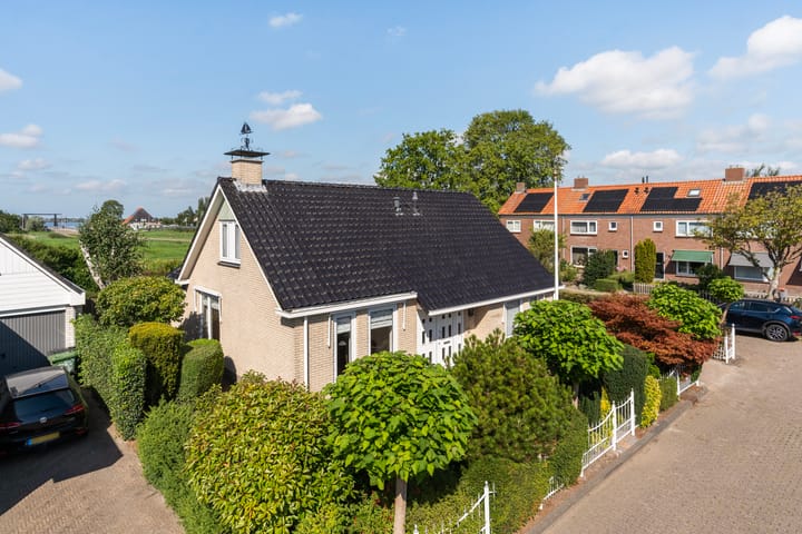 Photo 59 of Tsjerkesleatswei 2