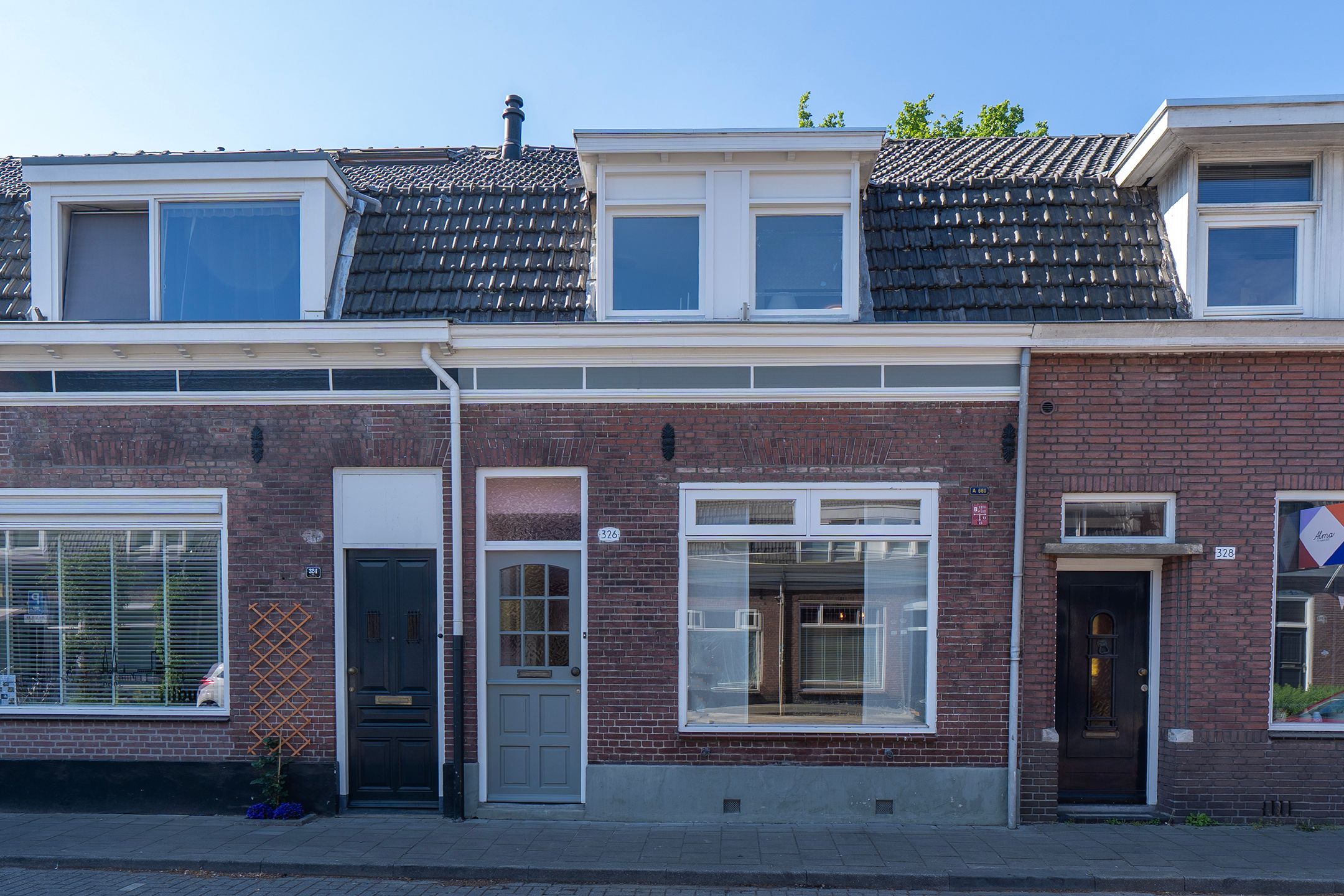 Bredaseweg, 326, Tilburg, 5037LE, Noord-Brabant, Nederland 326 