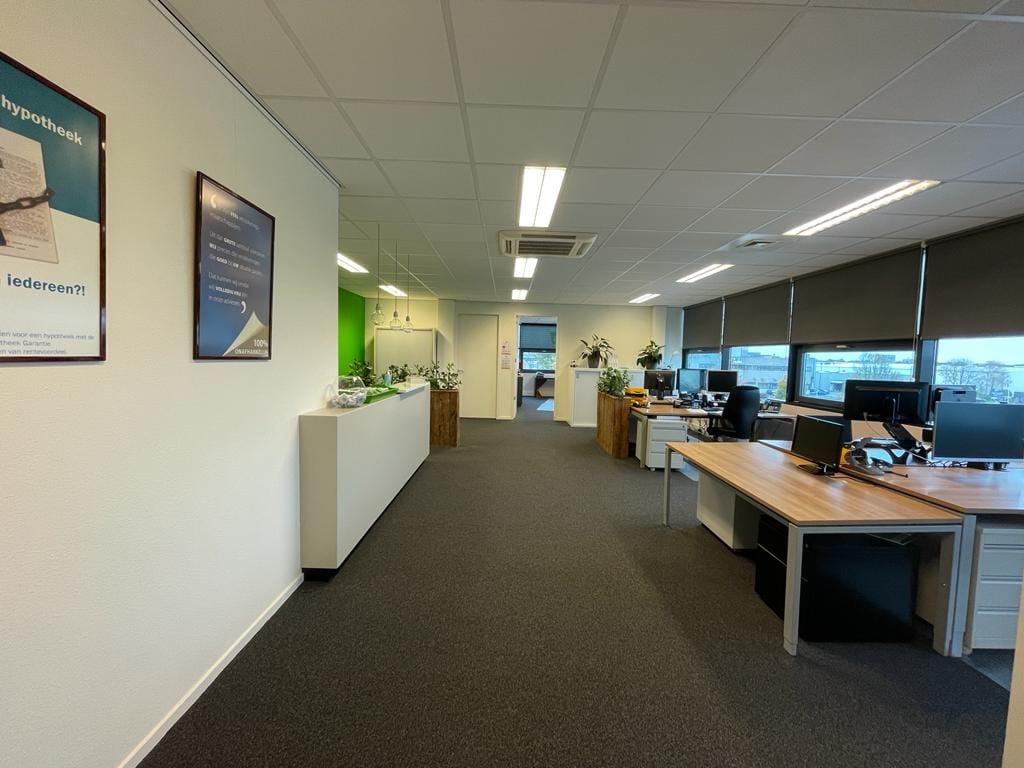 Bekijk foto 2 van A. van Leeuwenhoekweg 38-B16