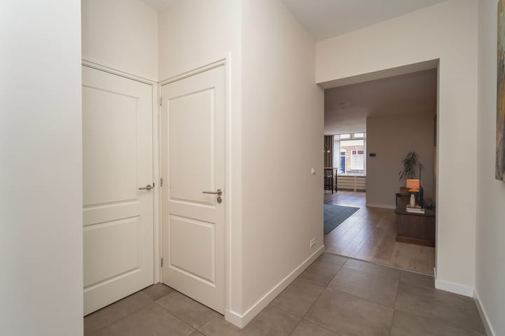 Photo 15 of Bredaseweg 326