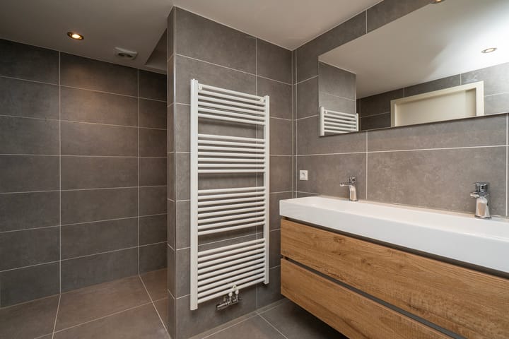 Photo 43 of Bredaseweg 326