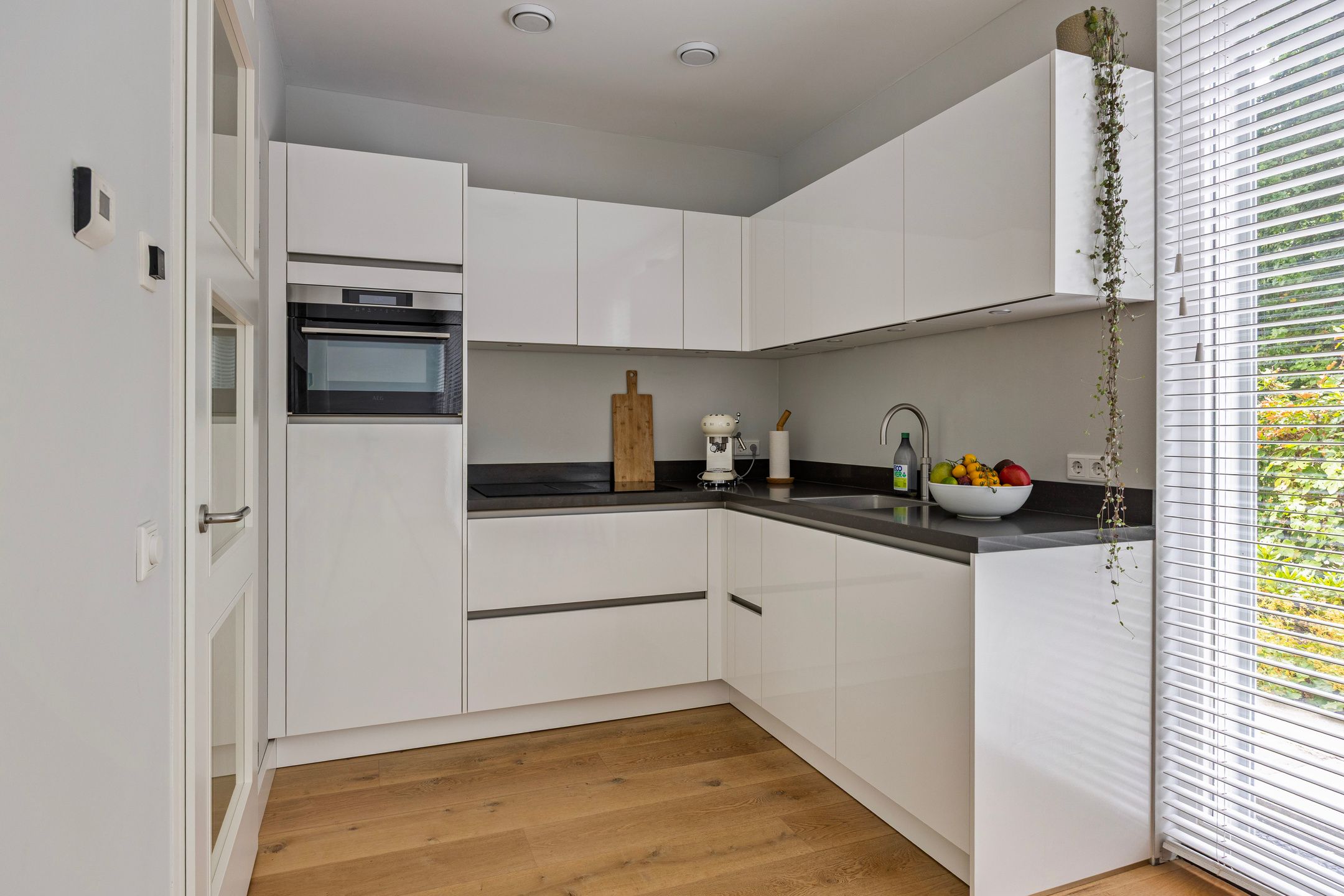 Foto 12 van Waterwijk 33-A